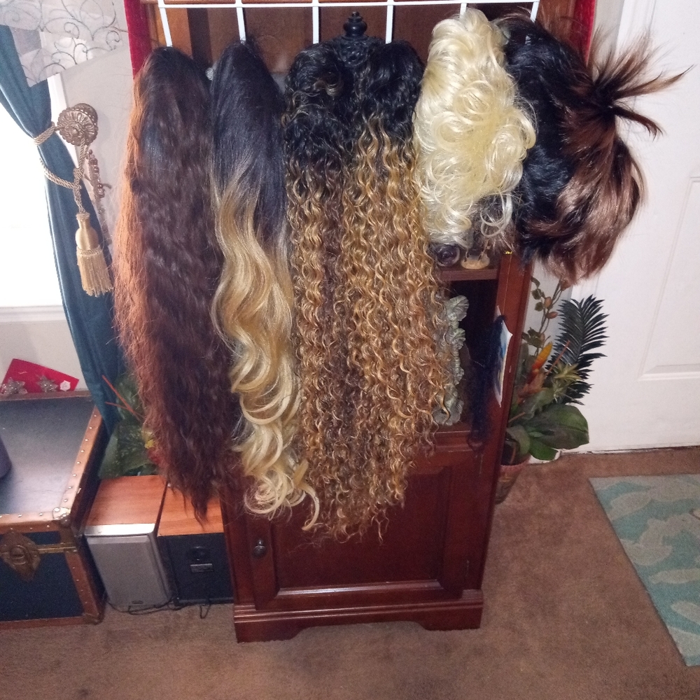 Wigs - Picture 2 of 2